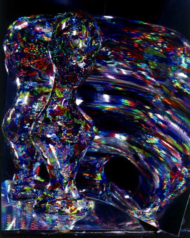 Busto de mujer, 2003.
Papel de holograma sobre papier mâché, 35 cm de altura
Tsu Chen Chen