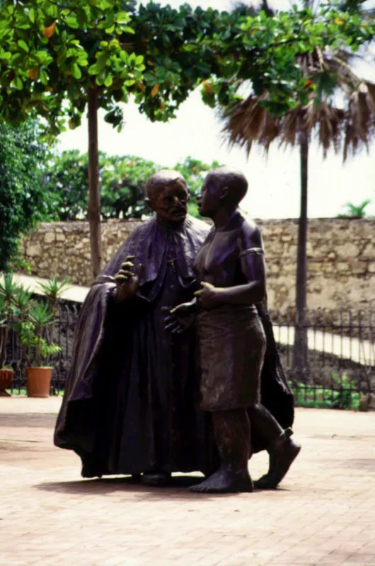 San Pedro Claver. 2001. Escultura en bronce. 220 x 180 x 110, Cartagena 