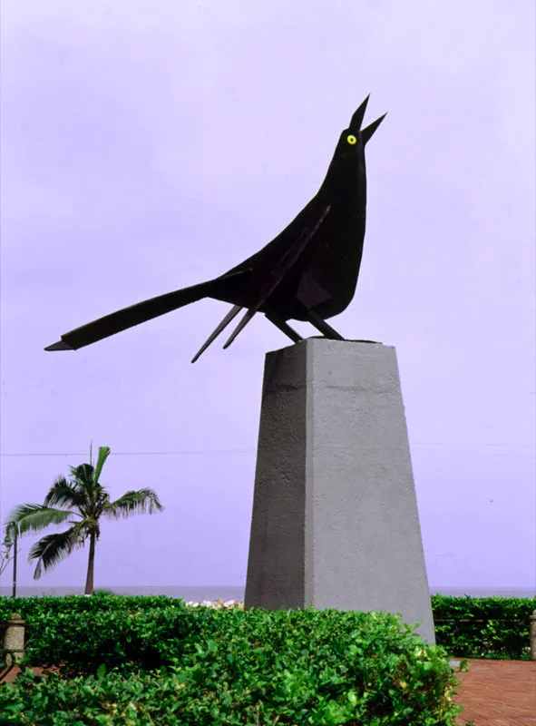 Mariamulata. 1999. Escultura en lmina de hierro. 600 cm de altura, Cartagena 