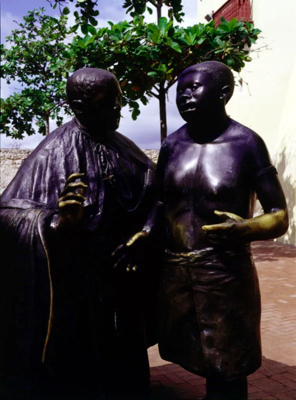 San Pedro Claver. 2001. Escultura en bronce. 220 x 180 x 110, Cartagena 