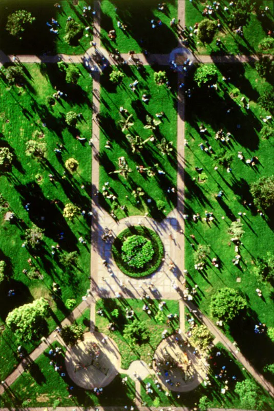 Parque de la 93, barrio Chicó Norte Cristóbal von Rothkirch