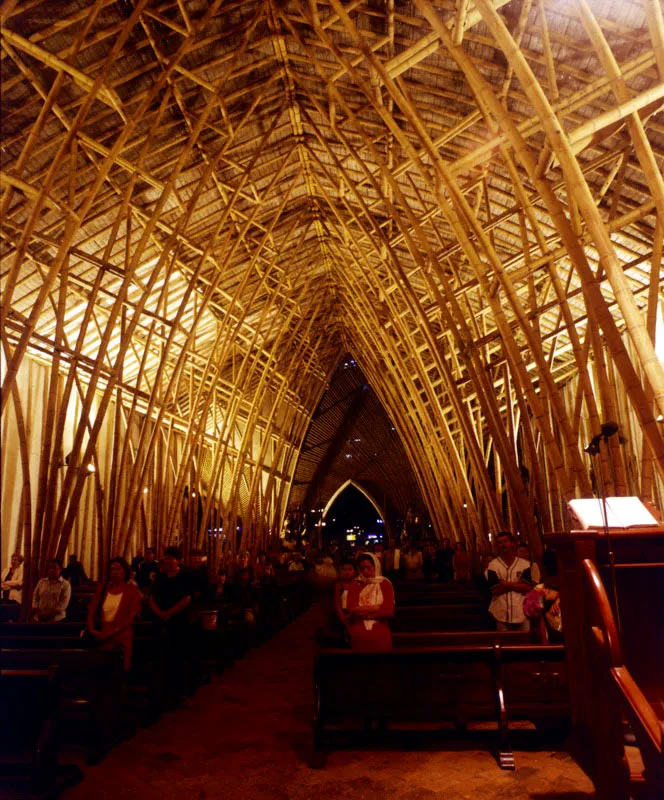 Catedral alterna en guadua.
Pereira, Risaralda, Colombia. 