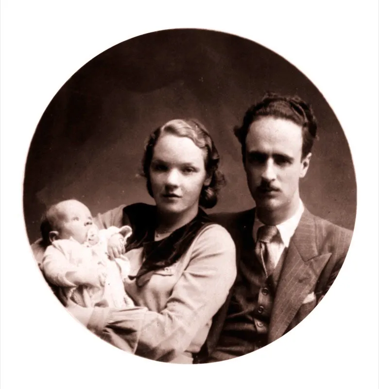 Ignacio Gmez Jaramillo, Margot Villa de Gmez e Ivn Gmez Villa. Bogot, 1937. 