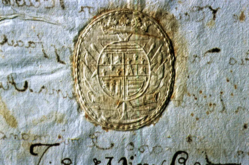 Sello seco con el escudo de armas del virrey Pedro Messía de la Zerda.