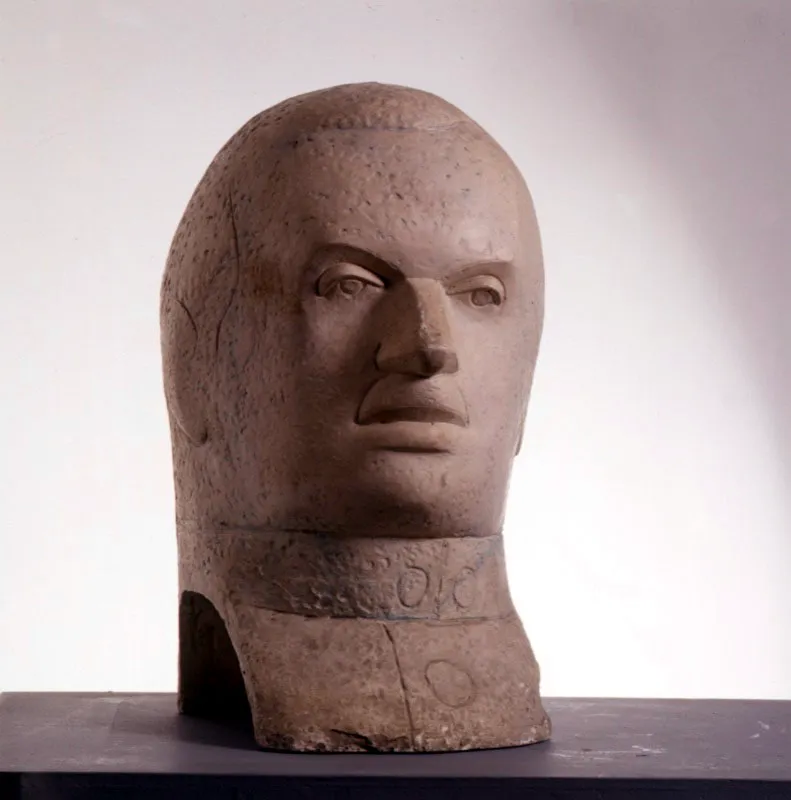 Rafael Negret / 1944 / Yeso / 55 x 33 x 37 cm