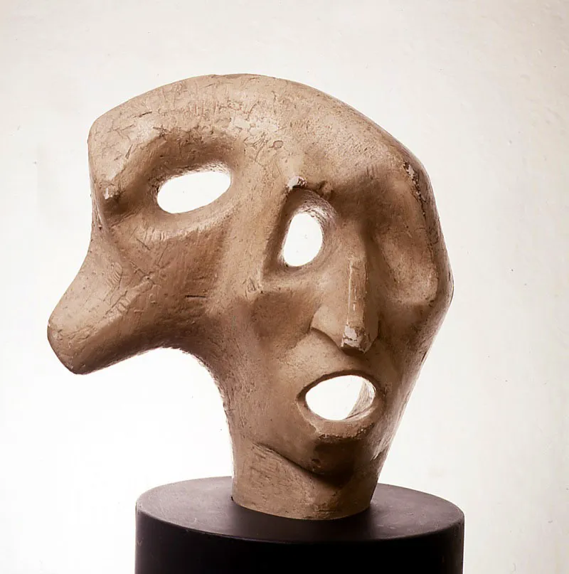 Porfirio Barba-Jacob / 1945 / Yeso / 53 x 50 x 30 cm