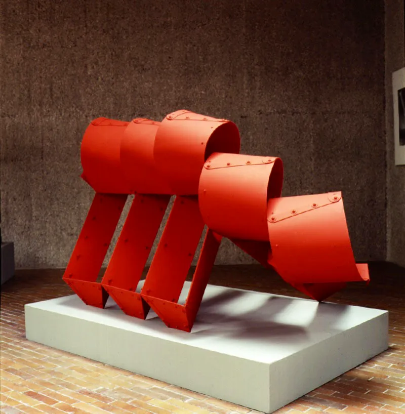 Navegante / 1972 / Aluminio pintado / 120 x 216 x 120 cm