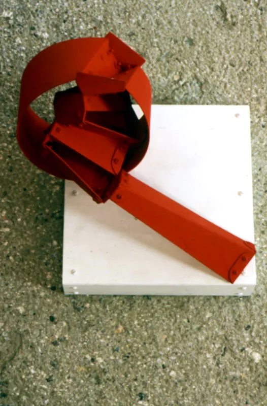 Navegante / 1984 / Aluminio pintado / 25 x 25 x 25 cm