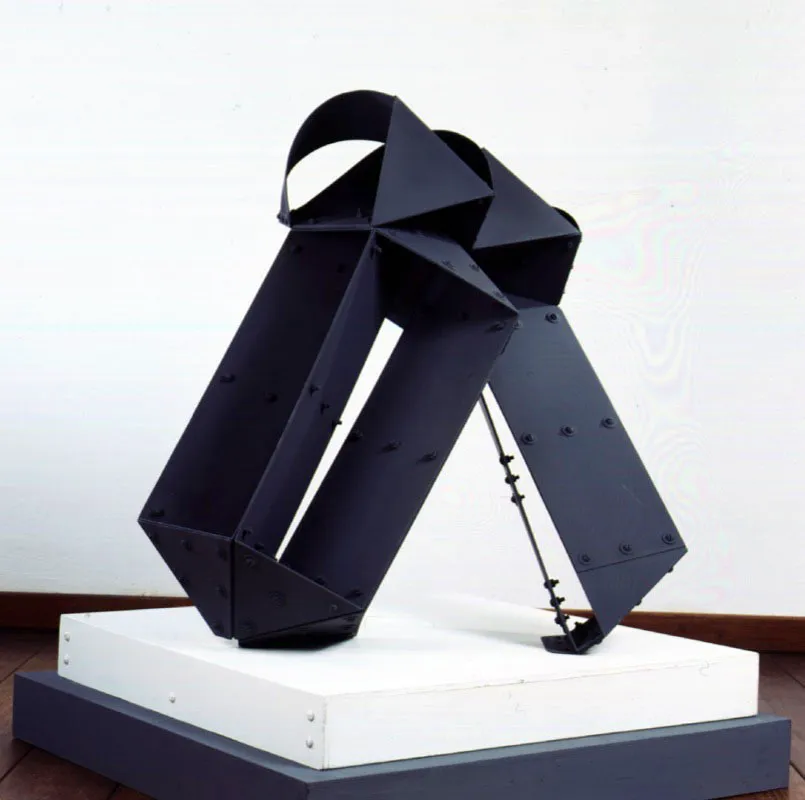 Cabo Kennedy / 1965 / Aluminio pintado / 103 x 80 x 80 cm