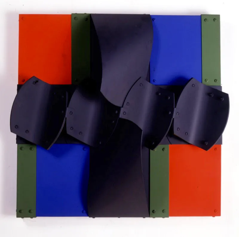 Mscara / 1994 / Aluminio pintado / 90 x 90 x 30 cm
 