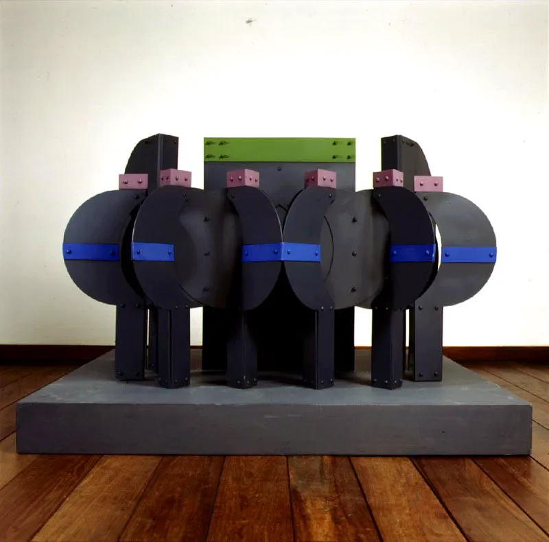 Espacio ritual / 1995 / Aluminio pintado / 90 x 134 x 82 cm
 