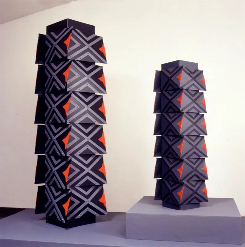 El gran soporte (Rombos y estrellas) / 1997 / Aluminio pintado / 187 x 52 x 52 cm