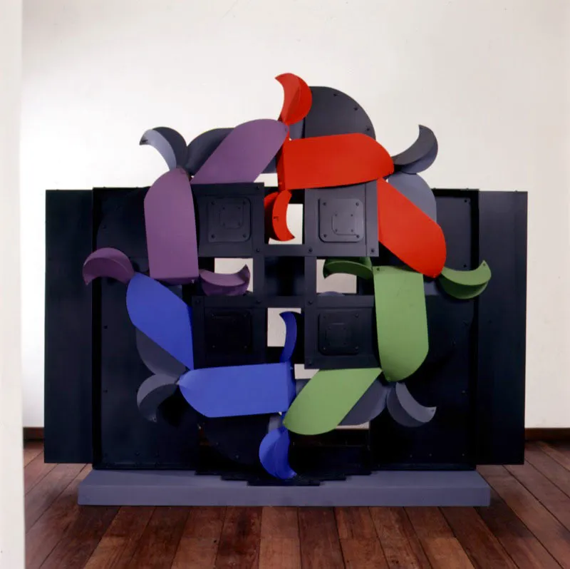 Gran calendario / 1992 / Aluminio pintado / 220 x 265 x 60 cm