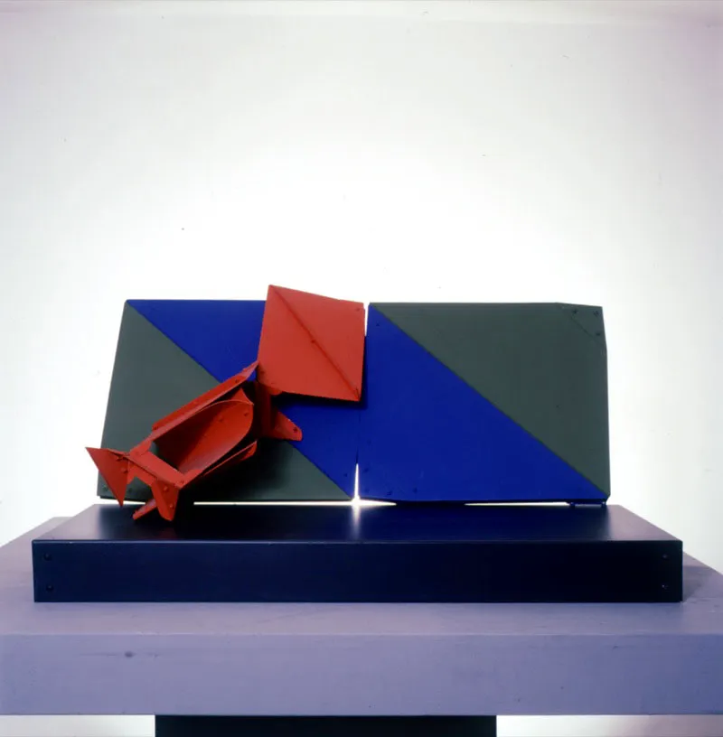 Cometa / 2000 / Aluminio pintado / 50 x 105 x 50 cm
