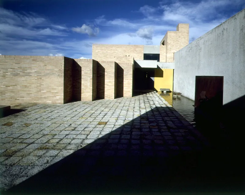 Chía, Cundinamarca, Arquitecto Jaime Gutiérrez Lega.
Antonio Castañeda Buraglia