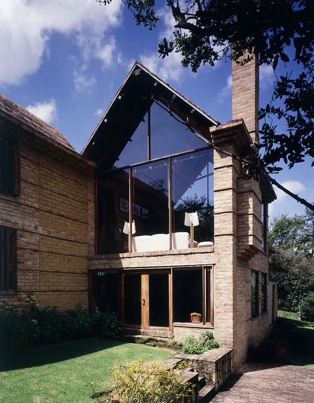 Bogotá, Cundinamarca, Arquitecto Herbert Baresch.
Antonio Castañeda Buraglia