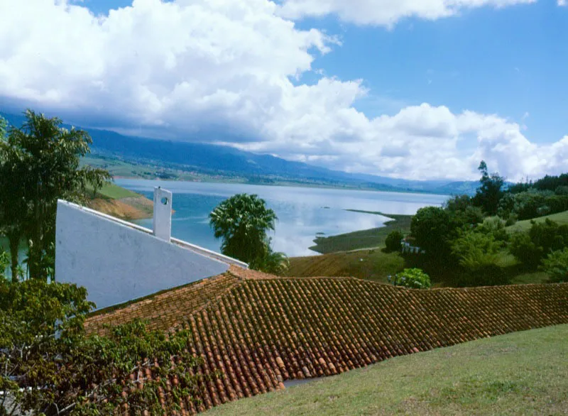 Calima, Valle del Cauca, Diseo Michel DCourt. Sylvia Patio