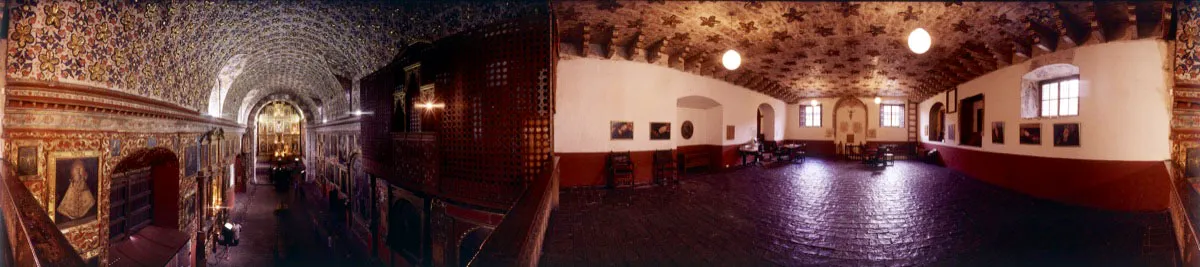 Iglesia de Santa Clara: la bóveda en madera sirve de soporte a la pintura mural sobre la que están superpuestas pentafolias en madera tallada y hojilla de oro. La tribuna del órgano y la celosía son de madera calada, el techo del coro alto ofrece ornamentaciones vegetales y animales. Cristóbal von Rothkirch