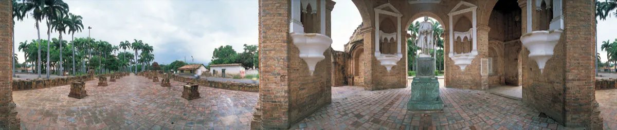 Parque de la Gran Colombia y Templo del Congreso con monumento a Bolvar, Villa del Rosario. Miguel Salazar