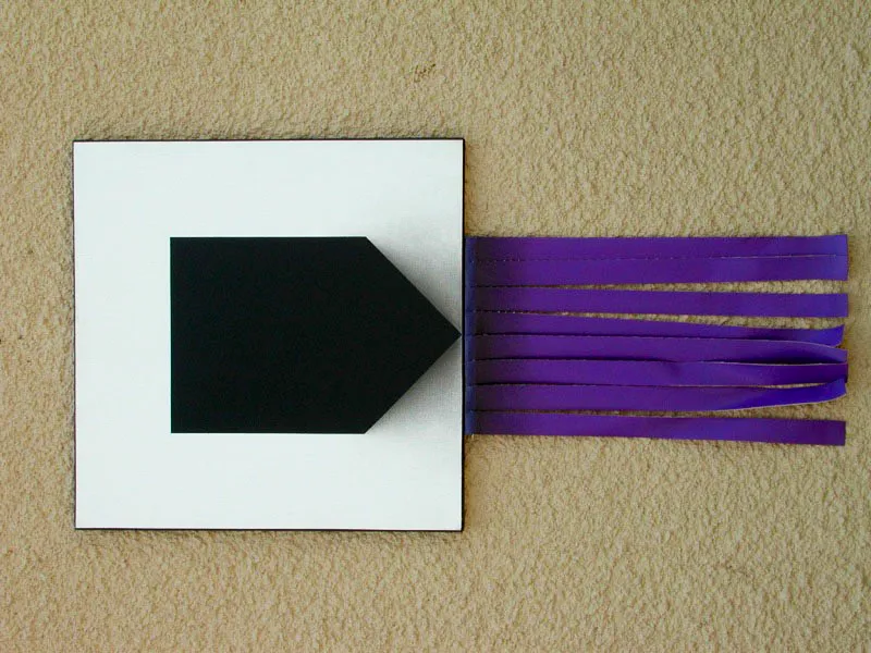 Criatura abisal / 2002 / Acrílico sobre lienzo / 130 x 66 cm / Museo Rayo
