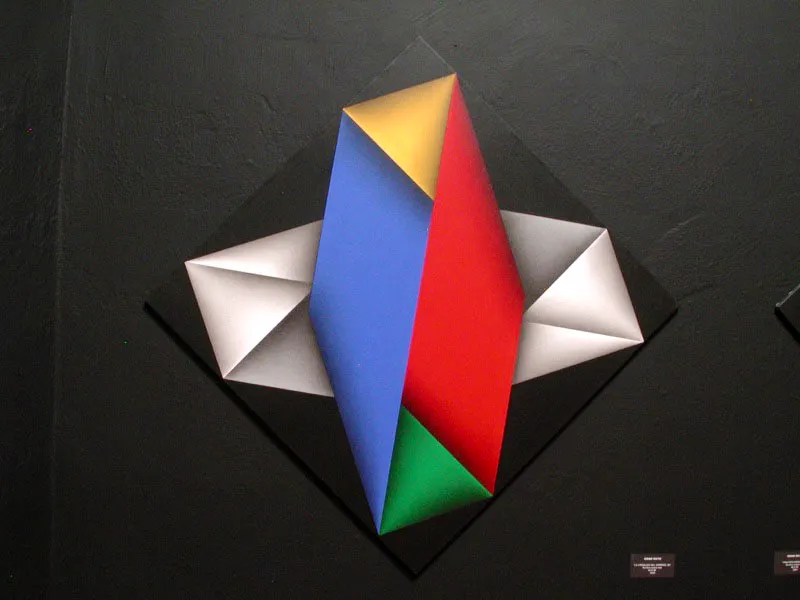 Crisálida del arrebol XII / 2004 / Acrílico sobre lienzo / 101 x 101 cm / Museo Rayo