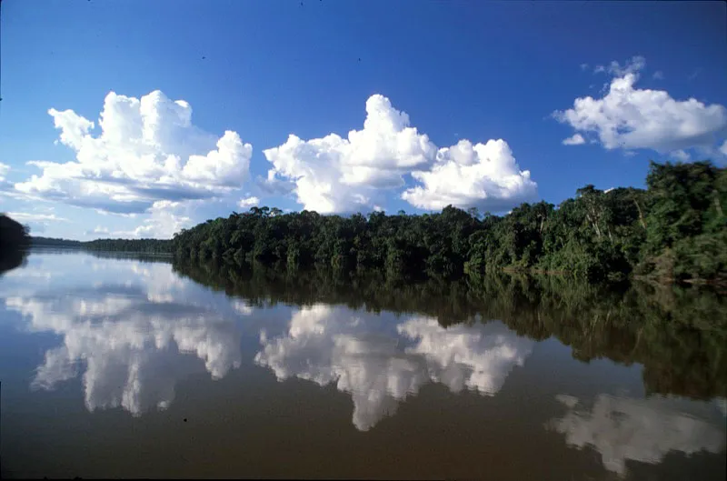 Río Caquetá, en la desembocadura del río Cahuinarí. Andrés Hurtado