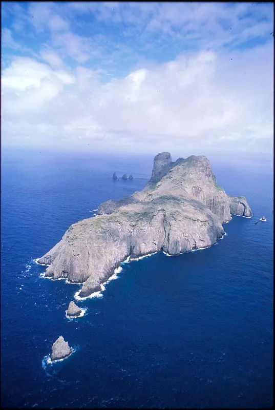 Vista area de la isla de Malpelo. Sandra Bessudo