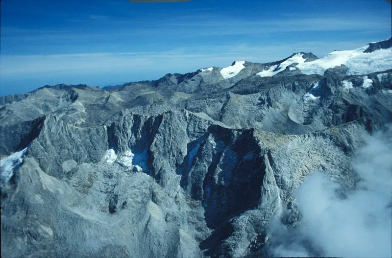 Vista aérea del Parque Nacional Sierra Nevada de Santa Marta, la montaña más alta del mundo junto a un litoral.
Carlos Castaño