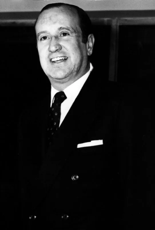 Misael Pastrana Borrero (1970-1974), impulsó el plan de desarrollo de las Cuatro Estrategias, basado en la construcción como sector líder. Durante su ejercicio se inicia el período de inflación moderada y estable que sufrió el país después de 1973.