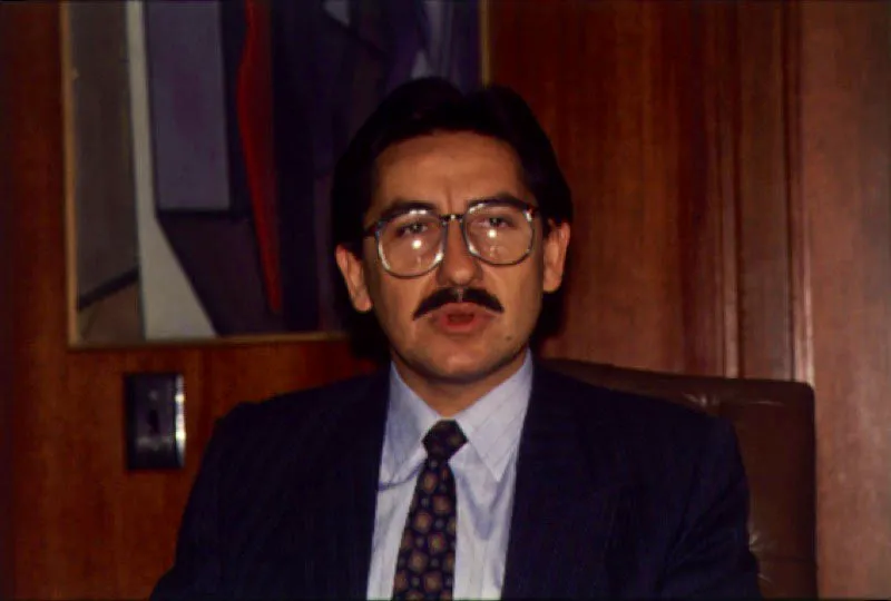 Miembro de la junta directiva del Banco de la República: Néstor Humberto Martínez.
