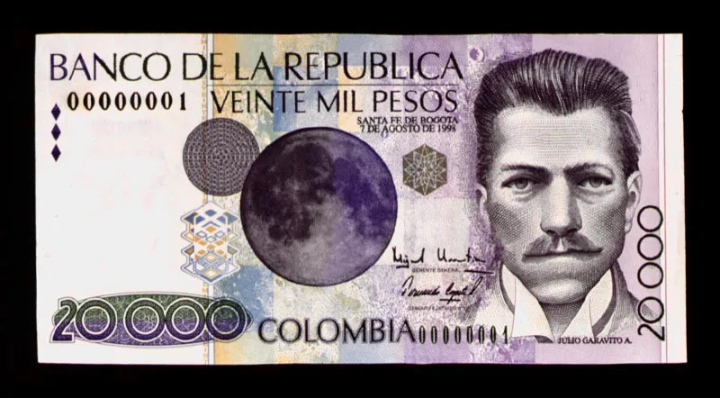 De los últimos billetes emitidos por el Banco de la República.