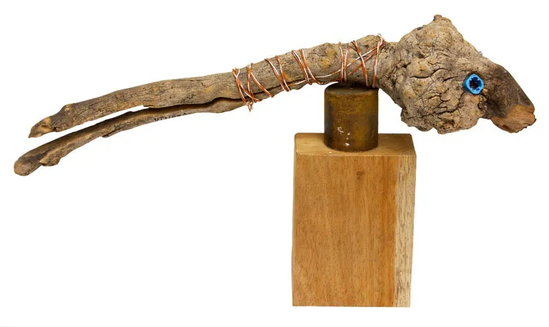 Objeto escultórico ✦ 1980 a 2008 ✦ Técnica mixta ✦ Medida variable entre 12 y 70 cm de altura