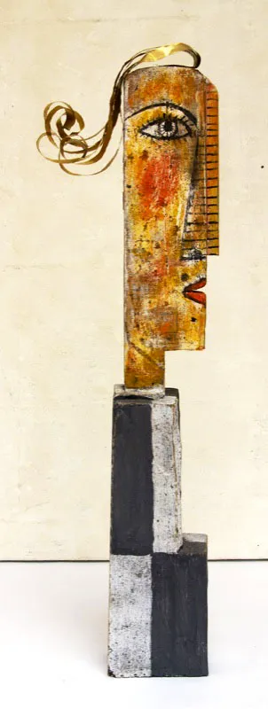 Objeto escultórico ✦ 1980 a 2008 ✦ Técnica mixta ✦ Medida variable entre 12 y 70 cm de altura
