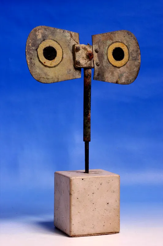 Objeto escultórico ✦ 1980 a 2008 ✦ Técnica mixta ✦ Medida variable entre 12 y 70 cm de altura