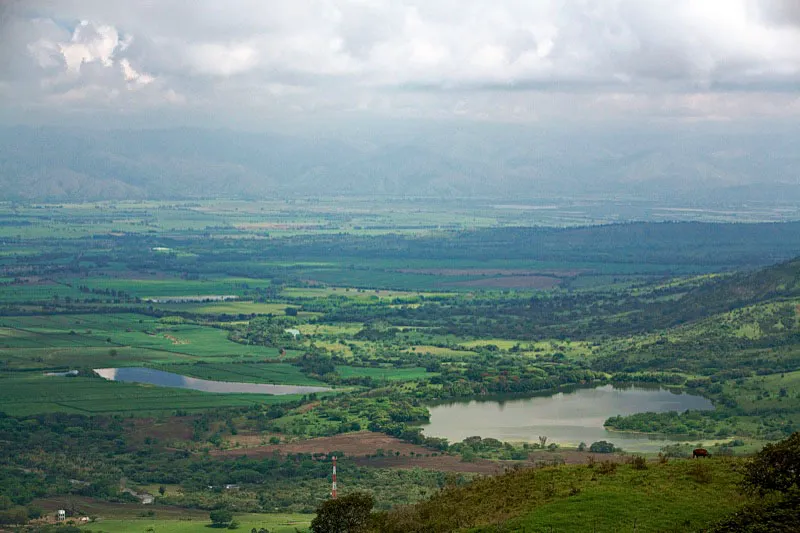 Lagunas de Riego. Costa Rica, Valle del Cauca. César David Martínez