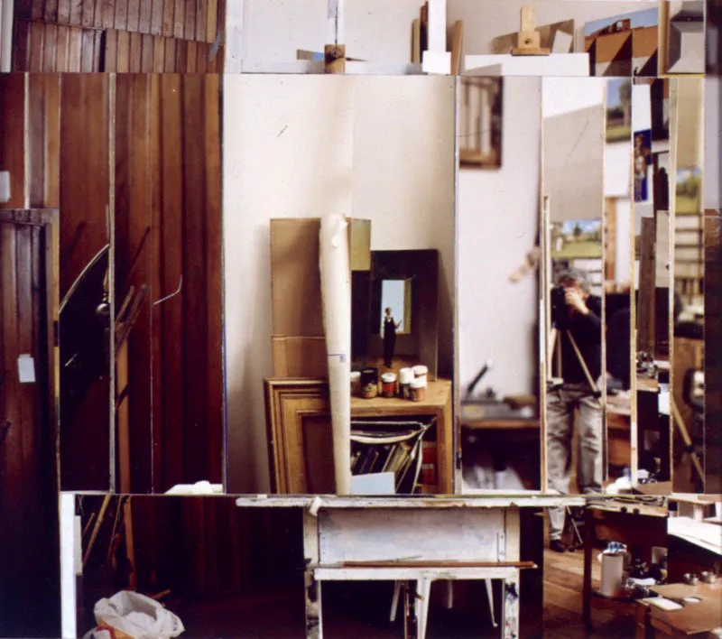 Interior del taller. 2007. Collage fotográfico. 14,8 x 16,7 cm