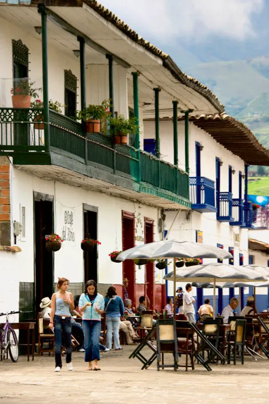Cafés en Jardín, Antioquia. Carlos Pineda