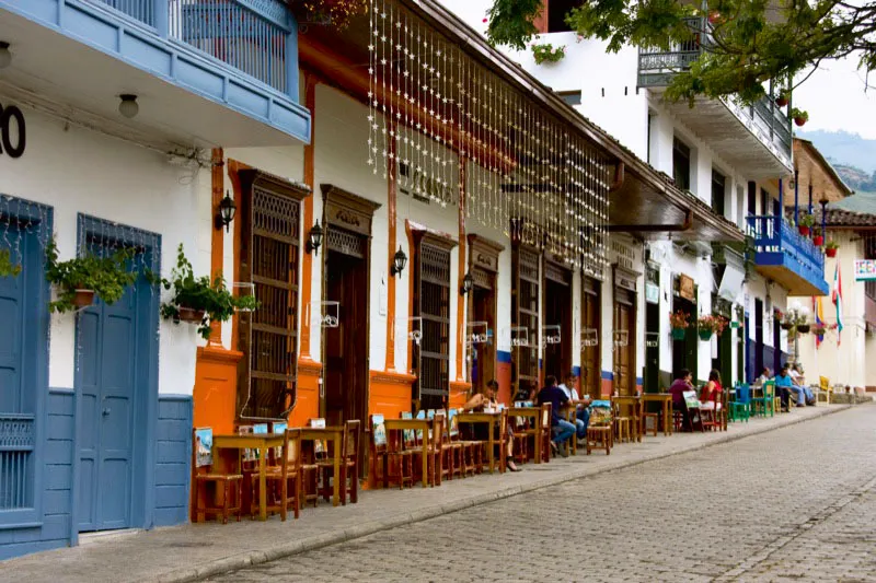 Cafés en Jardín, Antioquia. Carlos Pineda