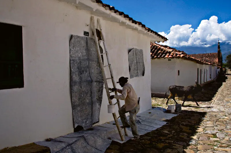 Guane, ubicado a 9 kilmetros de Barichara, es un buen ejemplo de adaptacin de la arquitectura
andaluza a estas regiones de Amrica, Santander. Carlos Pineda