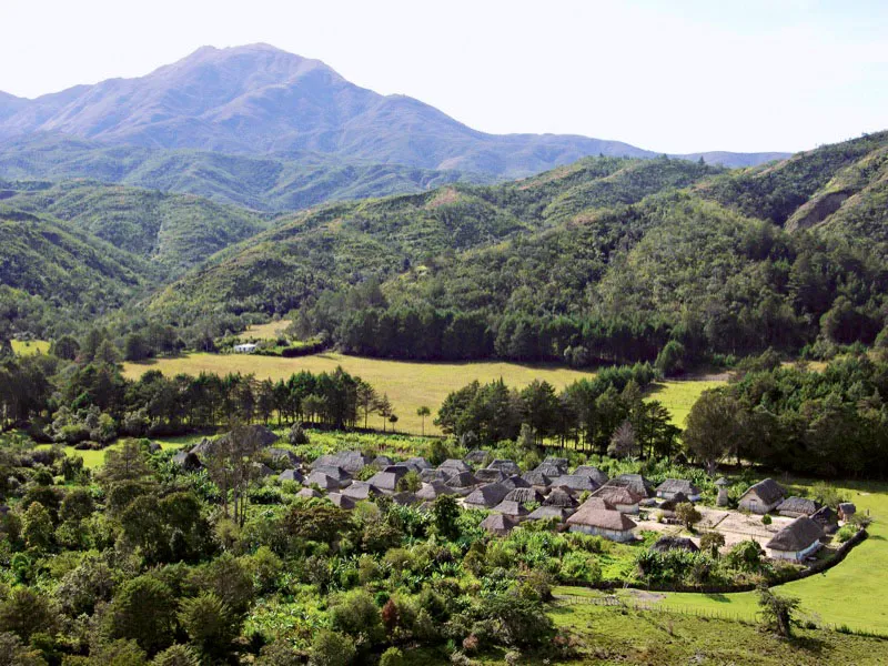 Casas en la Sierra Nevada de Santa Marta.  Carlos Pineda