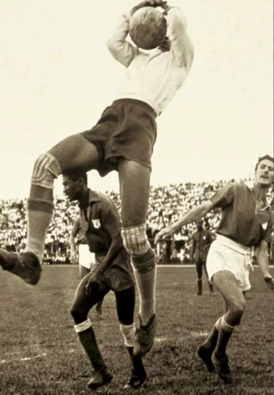 Deportivo Cali frente al Amrica de Cali en 1950. 