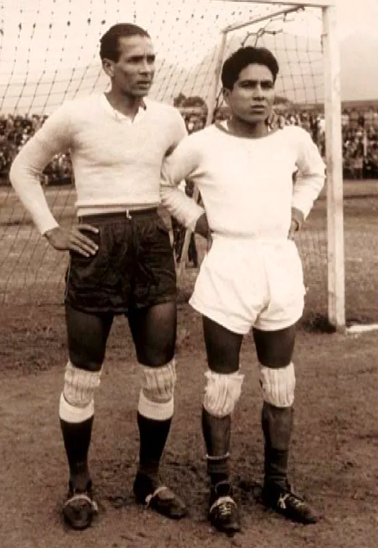 Cali, 1949.
Víctor Pasalaqua y Efraín ‘Caimán’ Sánchez. Arqueros del Deportivo Cali.
