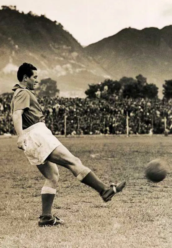 Adolfo Pedernera gan con Millonarios los ttulos de 1949, 1951, 1952 y 1953. 