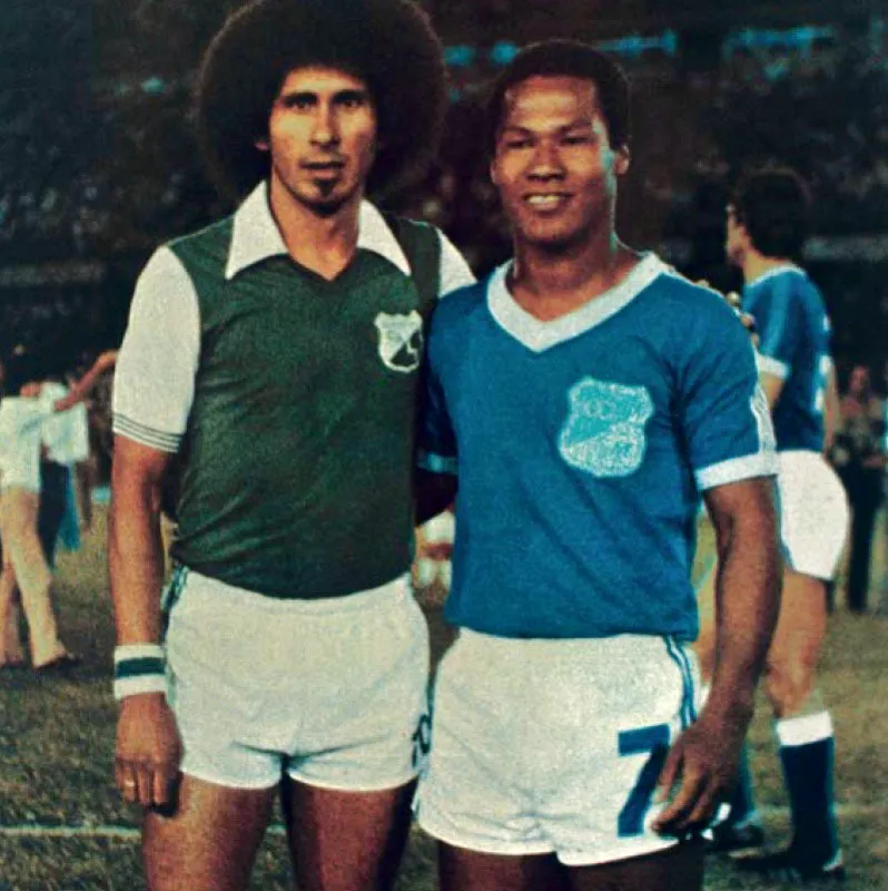 Diego Umaa junto a Willington Ortiz, con quien estuvo en la Seleccin en la Copa Amrica de 1975. 