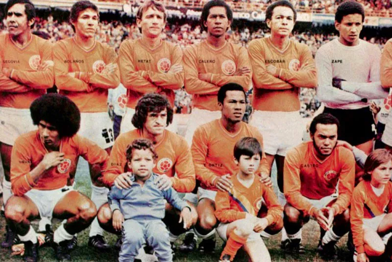 Seleccin Colombia subcampeona de la Copa Amrica 1975. 
Atrs, de izquierda a derecha: Arturo Segovia, scar Bolao, Eduardo Retat, Osvaldo Calero, Miguel Escobar, Pedro Zape y Jos Zrate. 
Adelante: Diego Umaa, Ernesto Daz, Willington Ortiz y Ponciano Castro. 