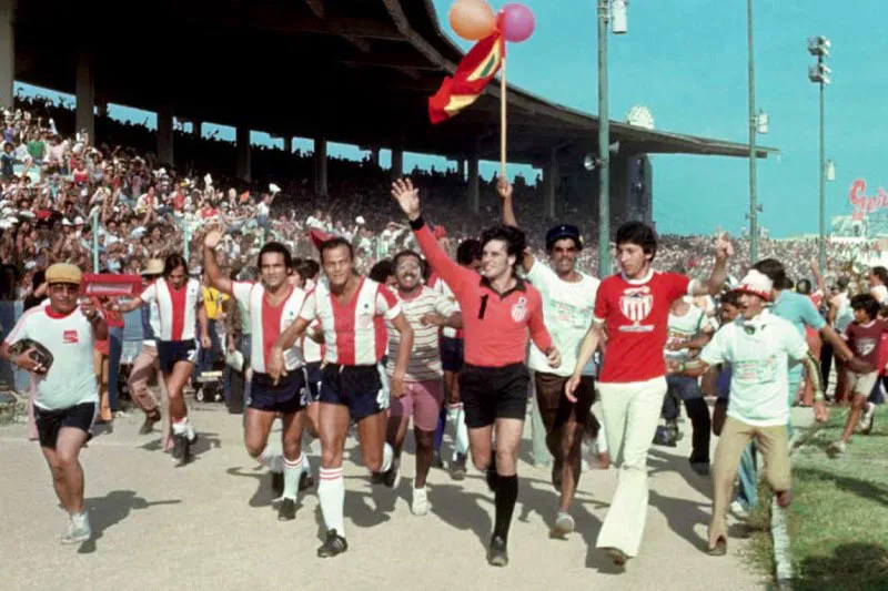 En 1977 el Junior de Barranquilla se coron campen del ftbol colombiano por primera vez en su historia. 