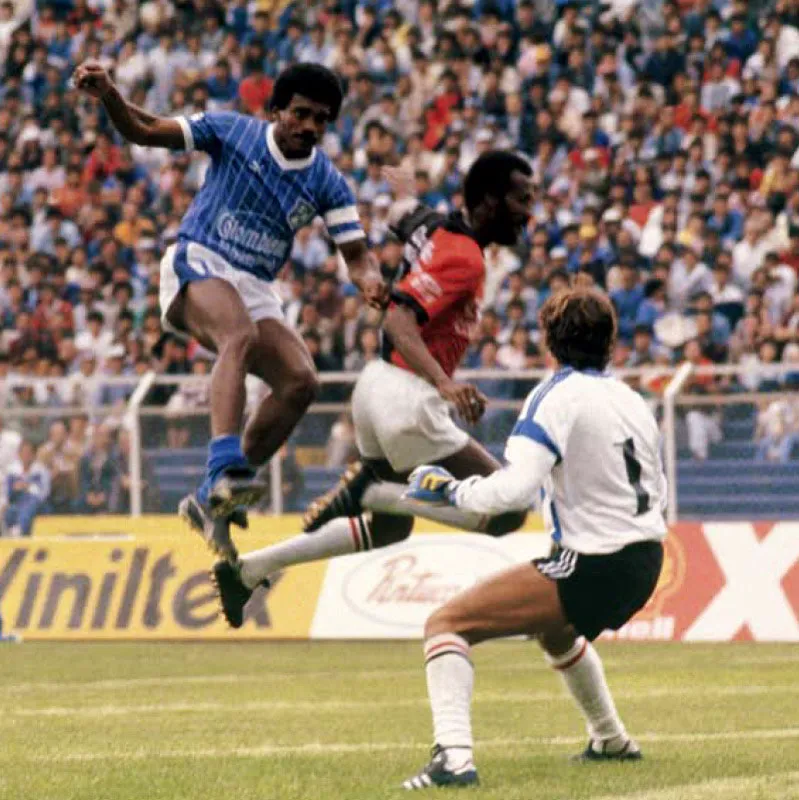 Arnoldo Iguarn lleg a Millonarios en 1983, club con el que se coron campen en 1987 y 1988. 