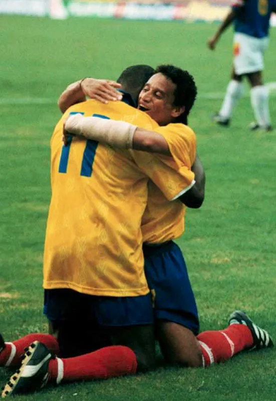 Junto con Faustino Asprilla, Anthony de vila form una pareja goleadora que fue clave para la clasificacin al Mundial de 1994. 