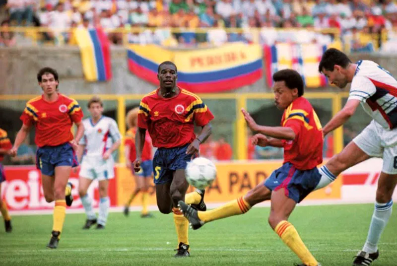 Junio 14, 1990. Yugoslavia 1, Colombia 0.
En el Mundial de Italia en 1990, el ‘Chonto’ fue pieza clave de la defensa colombiana, al lado de
Andrés Escobar y Luis Carlos Perea.
