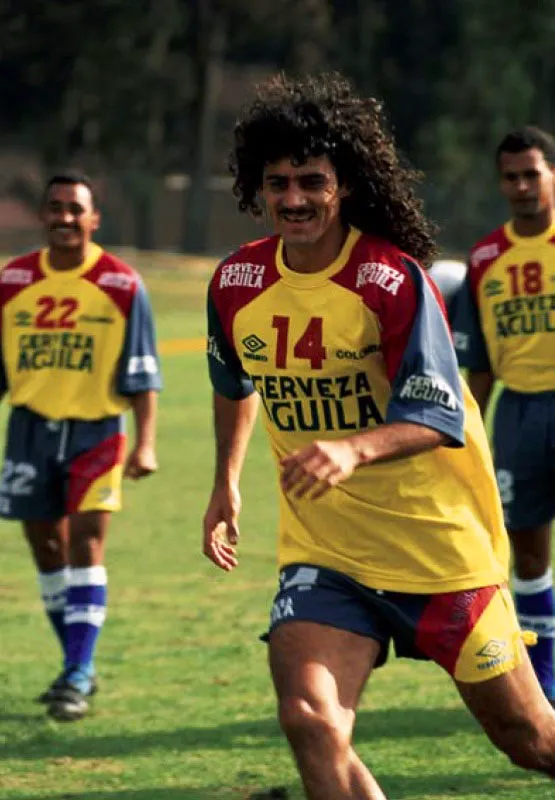 En el medio campo de la Seleccin Colombia, al lado de Barrabs Gmez Leonel lvarez se convirti en un smbolo de fortaleza y liderazgo. 